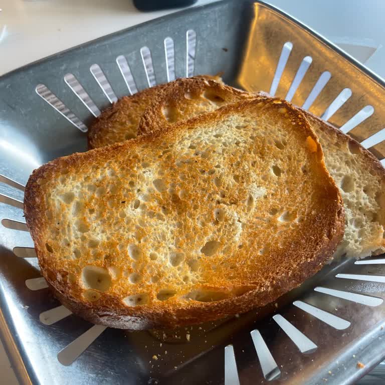 Köfteci Yusufta Sürekli Bayat Hamburger Ekmeği Sorunu