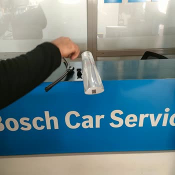 Aldığım Bosch Silecekler Camda İz Bırakıyor, Ürün Orijinalliğinden Şüpheliyim Ve Destek Alamıyorum