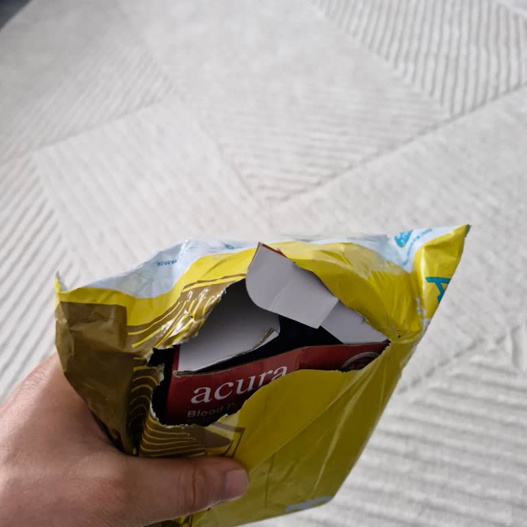 Kargom Açılmış Ve Teslimat Sırasında Üslupsuz Davranışlarla Karşılaştım