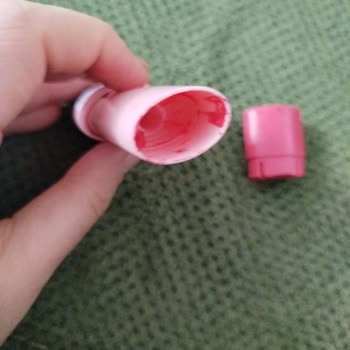 Kırık Gelen Krem Allık İçin Değişim Talebi