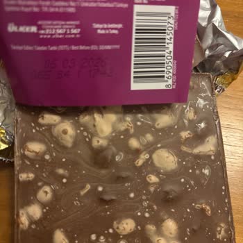 Son Kullanım Tarihi Geçmemiş Ülker Kare Çikolata Bozuk Ve Sağlığı Tehdit Ediyor