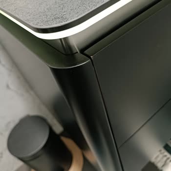 Banyo Dolabında Renk Atması Sorunu Ve Yetersiz Çözüm Önerisi Hayal Kırıklığı Yarattı