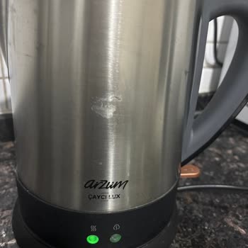 Servisten Çizik Ve Hasarlı Dönen Çay Makinesi Güvenimizi Sarsıyor