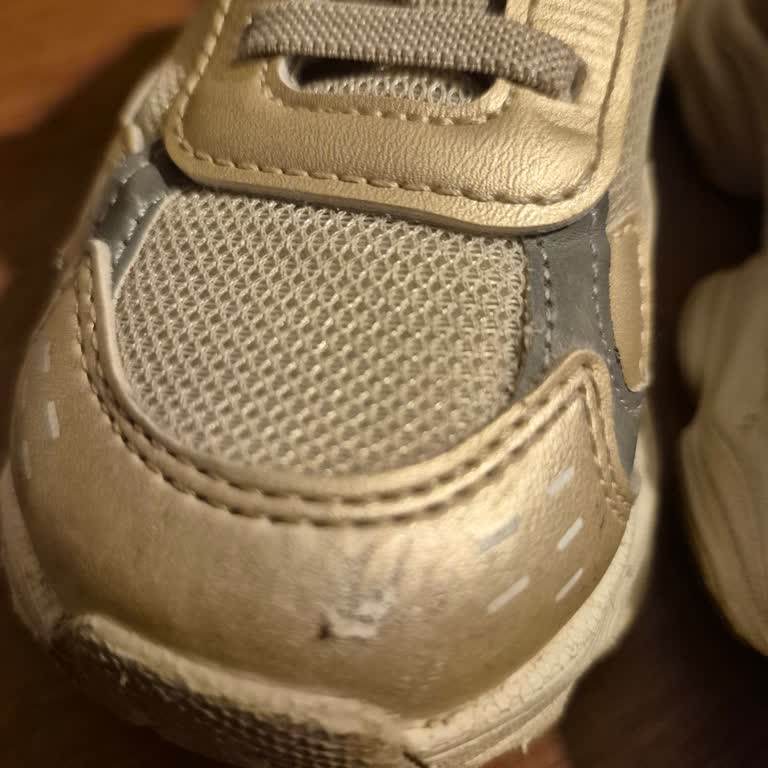 İki Kullanımda Deforme Olan Çocuk Ayakkabısı İçin Değişim Talebi