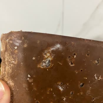 Açık Ve Çürümüş Çikolata Satışıyla Sağlığımız Tehlikeye Atıldı