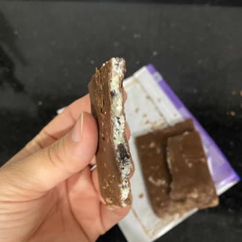 Açık Ve Çürümüş Çikolata Satışıyla Sağlığımız Tehlikeye Atıldı