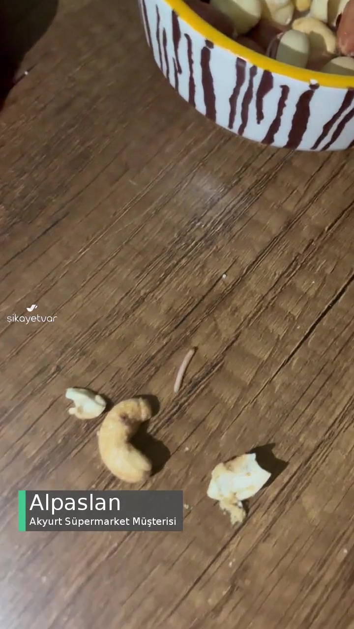 Akyurt Süpermarket  Kurtlu Kuruyemiş videonun kapak resmi