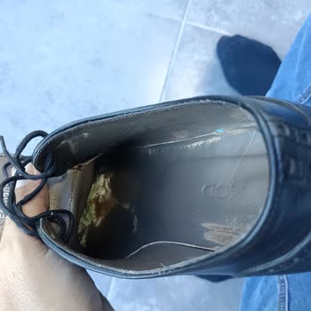 Kısa Sürede Su Alan Ve Küflenen Ayakkabım İçin Değişim Talebim Reddedildi