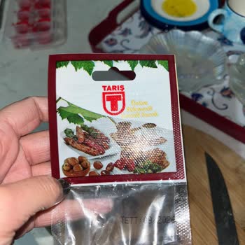 Tariş Cevizli Sucuk İçinden Metal Parça Çıkması