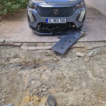 Kaldırım Çalışması Sonucu Oluşan Araç Hasarımın Giderilmemesi Ve Belediyeden Dönüş Alamama