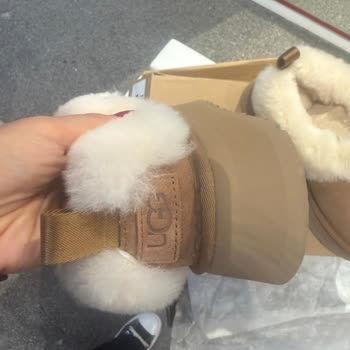 Aynı Model Ugg Ayakkabıda Renk Farkı Ve İade Sürecinde Yaşanan Sorunlar
