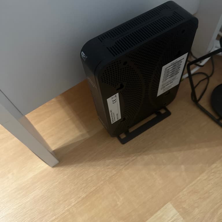 Diğer Odalarda İnternet Yok, Kablo Bağlantısı Bekleniyor