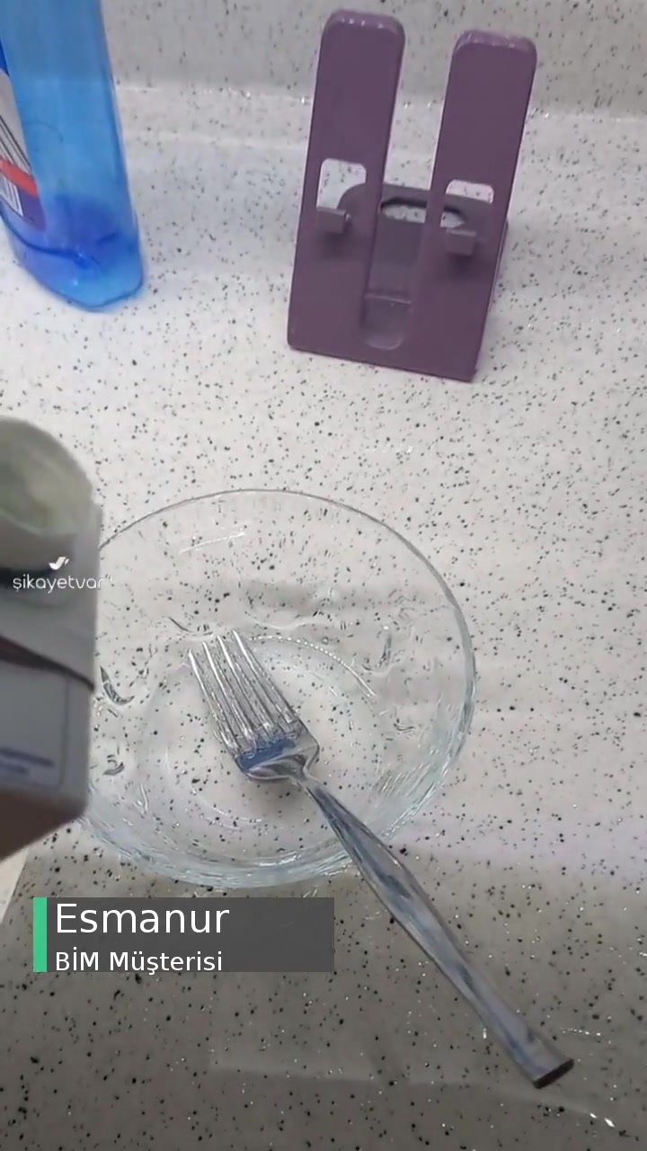 BİM Bozuk Süt Ekşimiş videonun kapak resmi