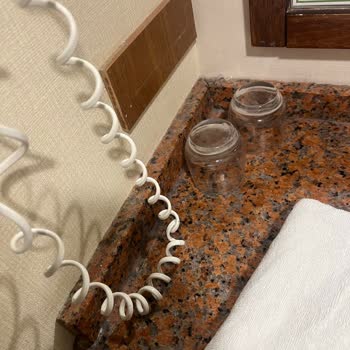 Kötü Temizlik, Hijyen Sorunları Ve İlgisiz Yönetim Nedeniyle Ücret İadesi Talebi