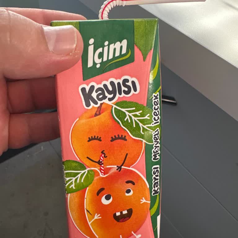 Kayısı Aromalı Meyve Suyu Neredeyse Tamamen Su Gibi Tatsız Çıktı