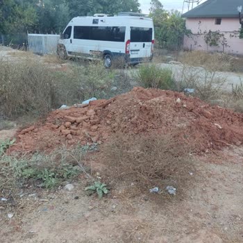 Kanalizasyon Onarımı Sonrası Bahçemde Kalan Hafriyat Ve Atıkların Temizlenmemesi