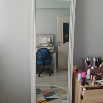 Kelebek Mobilya'dan Aldığım Aynanın Vidaları Sürekli Gevşiyor, Garanti Kapsamında Destek Alamıyorum