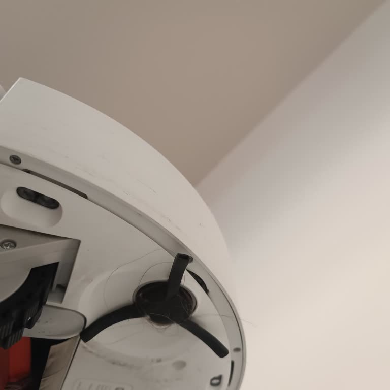 Yüksek Ücretli Bakım Sonrası Robot Süpürge Fırçası Paramparça Oldu