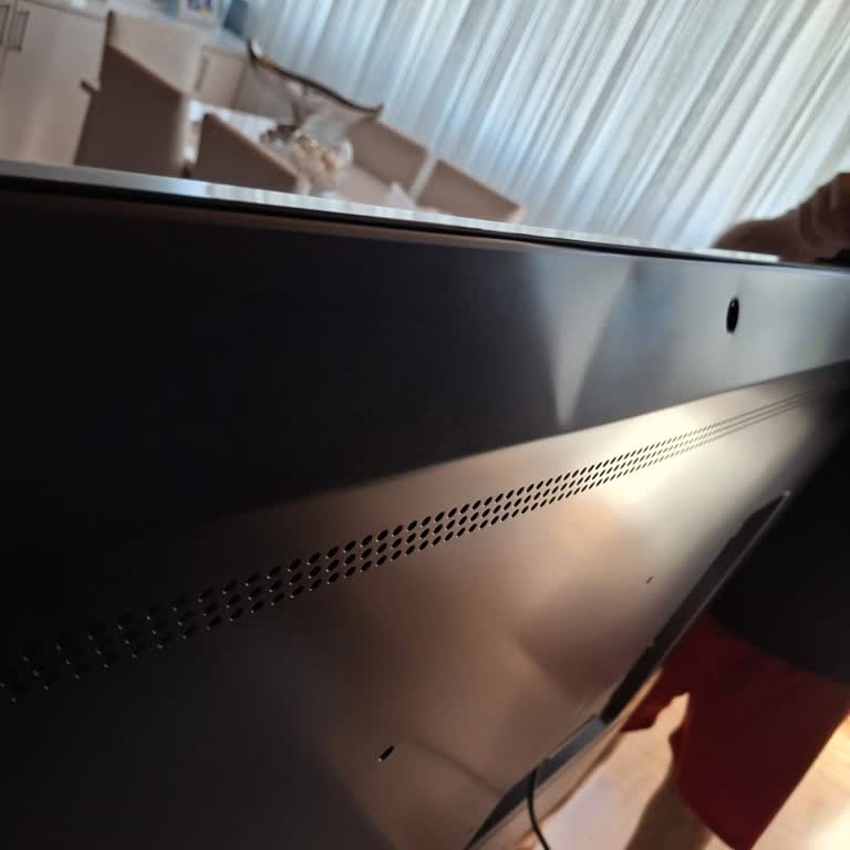 LG Hasarlı Teslim Edilen Televizyon İçin Değişim Talebim Karşılanmıyor