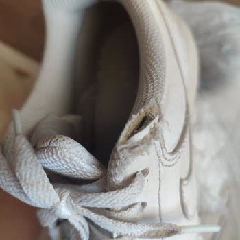 Satın Aldığım Nike Ayakkabıda Üretim Hatası Ve FLO'dan Olumsuz Yanıt