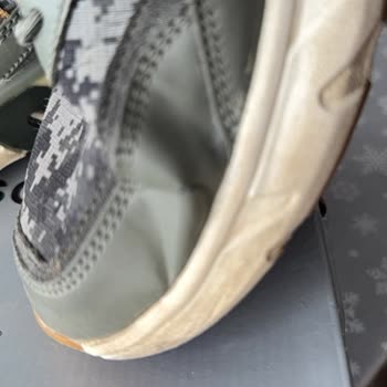 Az Kullanılan Ayakkabıda Erken Yırtılma Ve Yetersiz Müşteri Hizmeti