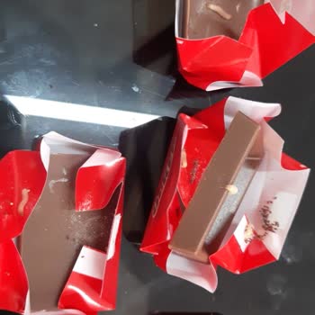 Son Kullanma Tarihi Geçmemiş Çikolatada Kurt Çıkması Misafirime Mahcup Etti