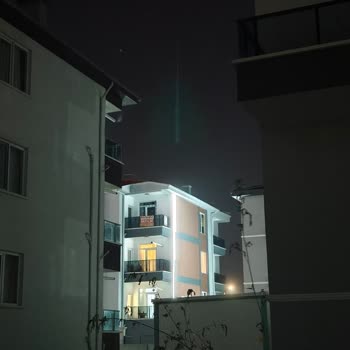 Xiaomi 14t Pro'nun Gece Fotoğraflarında Işık Yansıması Sorunu