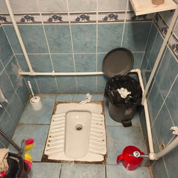 Hastane Kadınlar Tuvaletinde Temizlik Ve Hijyen Eksikliği Sorunu