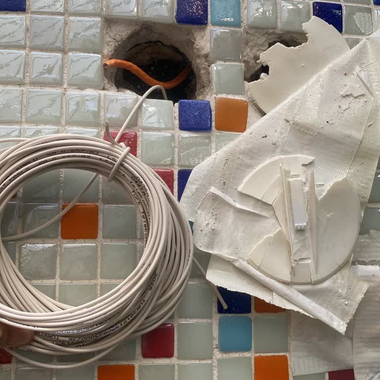 Fiber Hattı Döşeme Sırasında Kablo Kesildi, İnternetim Kesildi Ve Müşteri Hizmetlerine Ulaşamıyorum