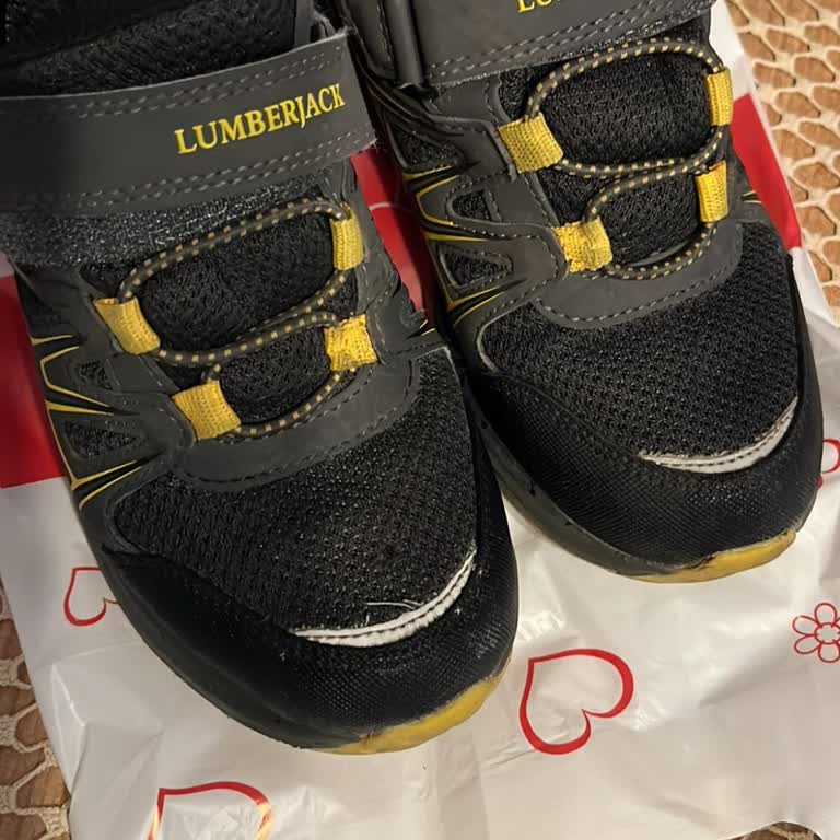 Bir Haftada Bozulan Çocuk Ayakkabıları Ve Olumsuz Mağaza Yanıtı