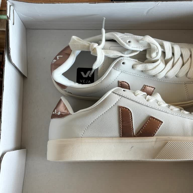 Hasarlı Ve Lekeli Ayakkabı İçin Değişim Talebim Reddedildi