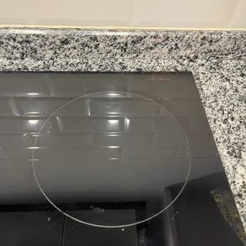 Yeni Alınan Arçelik İndüksiyonlu Ocakta Leke Ve Cam Kırığı Sorunu