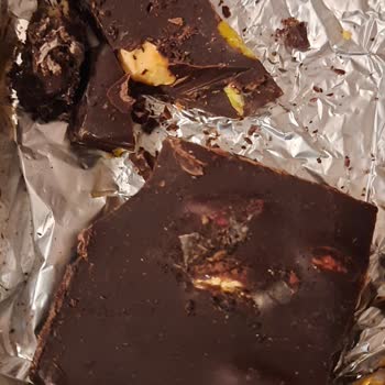 Son Tüketim Tarihi Geçmemiş Çikolatada Kurtlanma Ve Tat Bozukluğu Şoku