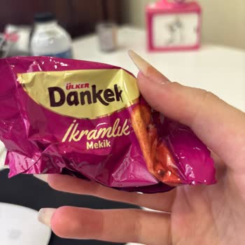 Dankek İkramlık Mekik Ürününde Şüpheli Görüntü Ve Tüketim Sorunu