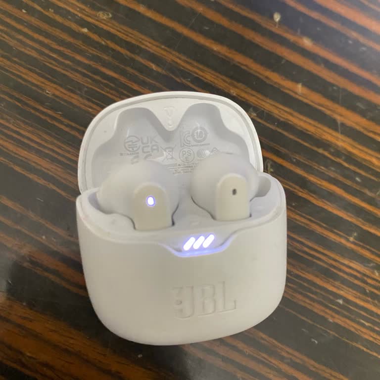 JBL Tune Flex Sağ Kulaklık Şarj Olmuyor Para İadesi Talep Ediyorum