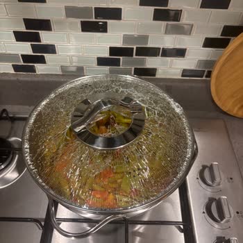 Tencere Kapağı Patladı, Ücretsiz Değişim Talebi