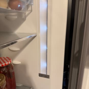 Bosch Buzdolabında Kronik LED Arızası Ve Ücretsiz Onarım Talebi