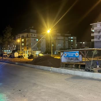 Kepez Belediyesi Karpuz Sergisi Yüzünden Yol Tek Şeride İndirildi, Acil Durumda Risk Artıyor