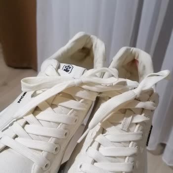 İlk Kullanımda Ayağımı Yaralayan Sneaker İçin İade Talebi