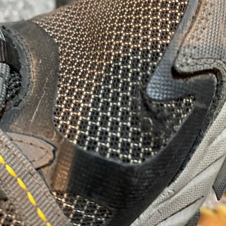 Skechers Ayakkabıda Beklenmedik Yırtılma Ve Değişim Talebi