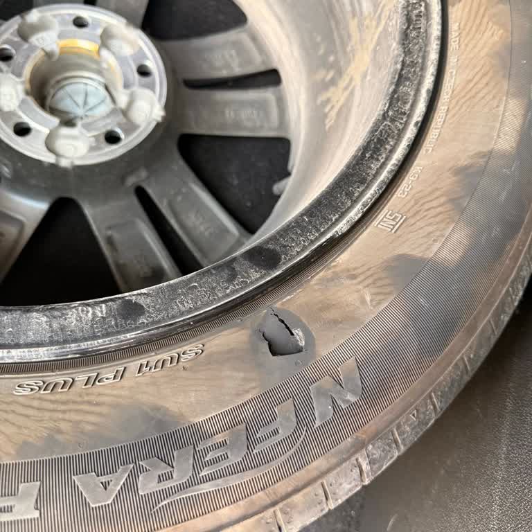 7/24 Araç Kiralama Kaskolu Araçta Lastik Patlaması Sonrası Haksız Kesinti Ve Yetersiz Destek