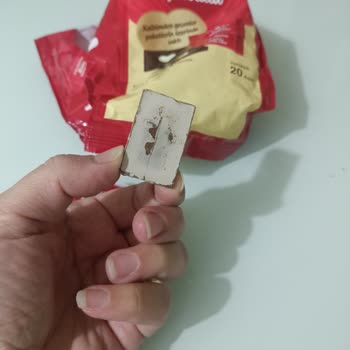 Son Kullanma Tarihi Geçmemiş Çikolataların Beyazlaması Ve İade Talebi