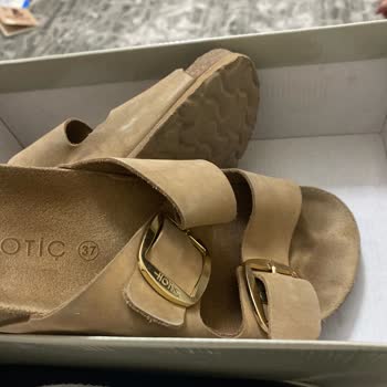 Aldığım Terliklerde Kısa Sürede Açılma Ve Renk Solması, Çözüm Sunulmuyor