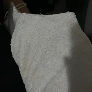 Kiraladığım Elbise Yıpranmış Ve Kusurlu Geldi, Özel Günümde Mağdur Oldum