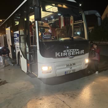 Eski Ve Konforsuz Otobüsle 10 Saatlik Rahatsız Edici Yolculuk