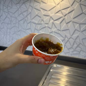 Siparişimde Coleslaw Yerine Donmuş Yağ Gönderildi Hijyen Ve Güven Sorunu Yaşadım