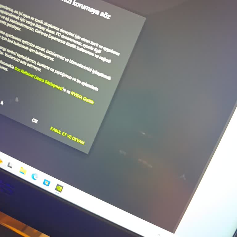 Sıfır Alınan Laptopta Sürekli Piksel Hatası Ve Çözüm Eksikliği