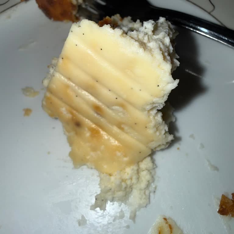 Küflü Pasta Ve Yetersiz Müşteri Hizmeti Nedeniyle Hayal Kırıklığı