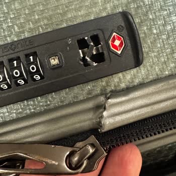 Anadolu Jet Uçuşu Sonrası Valizimin Ciddi Hasar Görmesi Ve Çözüm Bekleyişi