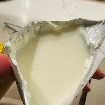 Son Kullanma Tarihi Geçerli Olmasına Rağmen Bozuk Krema Ürünü